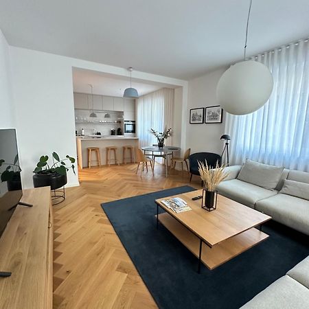 Bratislava Oldtown Apartment 130M2 ,60M2 Terrace And 2 Bathrooms Buitenkant foto