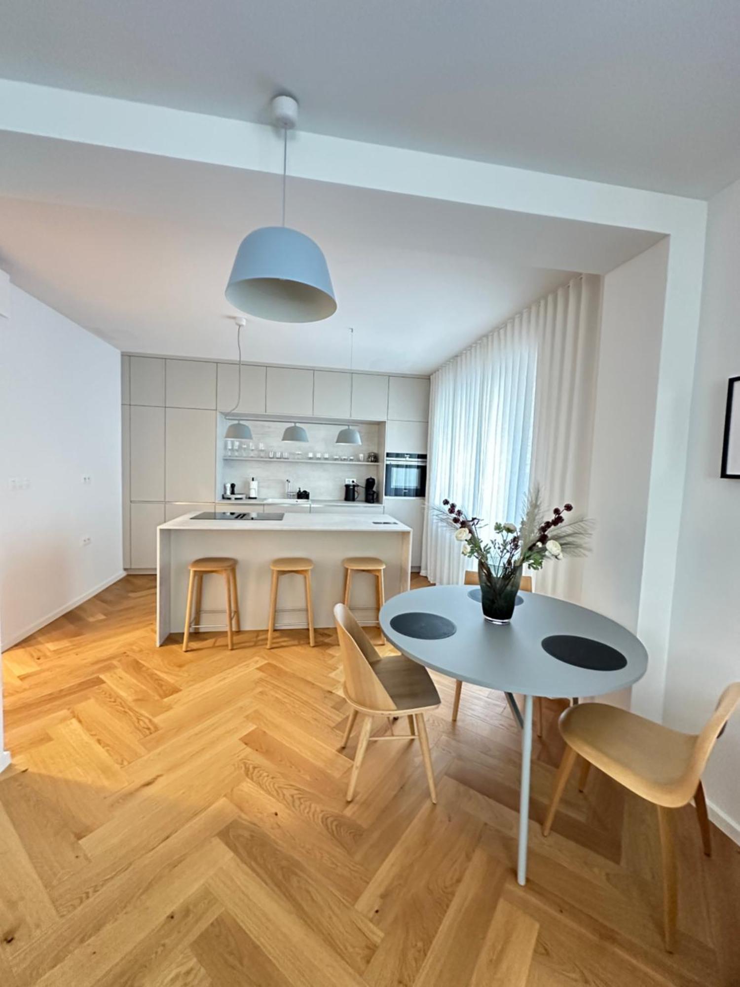 Bratislava Oldtown Apartment 130M2 ,60M2 Terrace And 2 Bathrooms Buitenkant foto